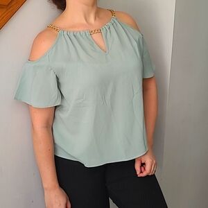 Trende large blouse mint green shirt with gold chain